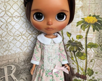 Blythe doll dress in pink with tiered skirt and contrast collar