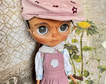 Blythe doll flat cap hat in pink corduroy with embroidered flowers