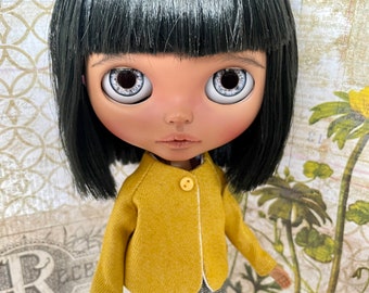 Blythe doll short jacket in ochre