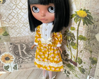 Blythe doll dress in yellow floral print