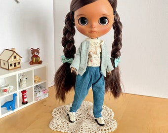 Blythe doll outfit, trouser, blouse and cardigan set.