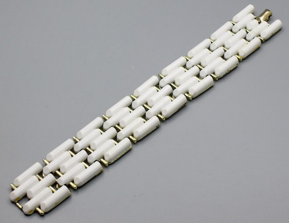 Coro, White Thermoset Bracelet. Vintage 1950s Jew… - image 1