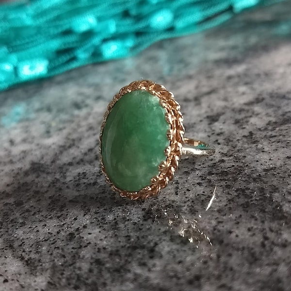 vintage 585er Gelbgold & großer Cabachon Jade Ring Größe 6 5,6g