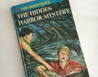 THE HARDY BOYS The Hidden Harbor Mystery Number 14 Franklin Dixon Vintage 1961 Childrens Book Collectible Hardcover