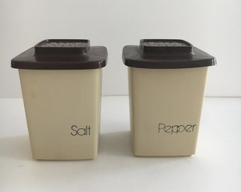 SALT PEPPER SHAKER Set, Plastic Brown Beige, Vintage Housewares, Large Shakers, Retro Collectible, Gift Idea