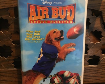 Air Bud Golden Retriever Disney VHS Vintage 1998 Football Family Movie Dog Movie