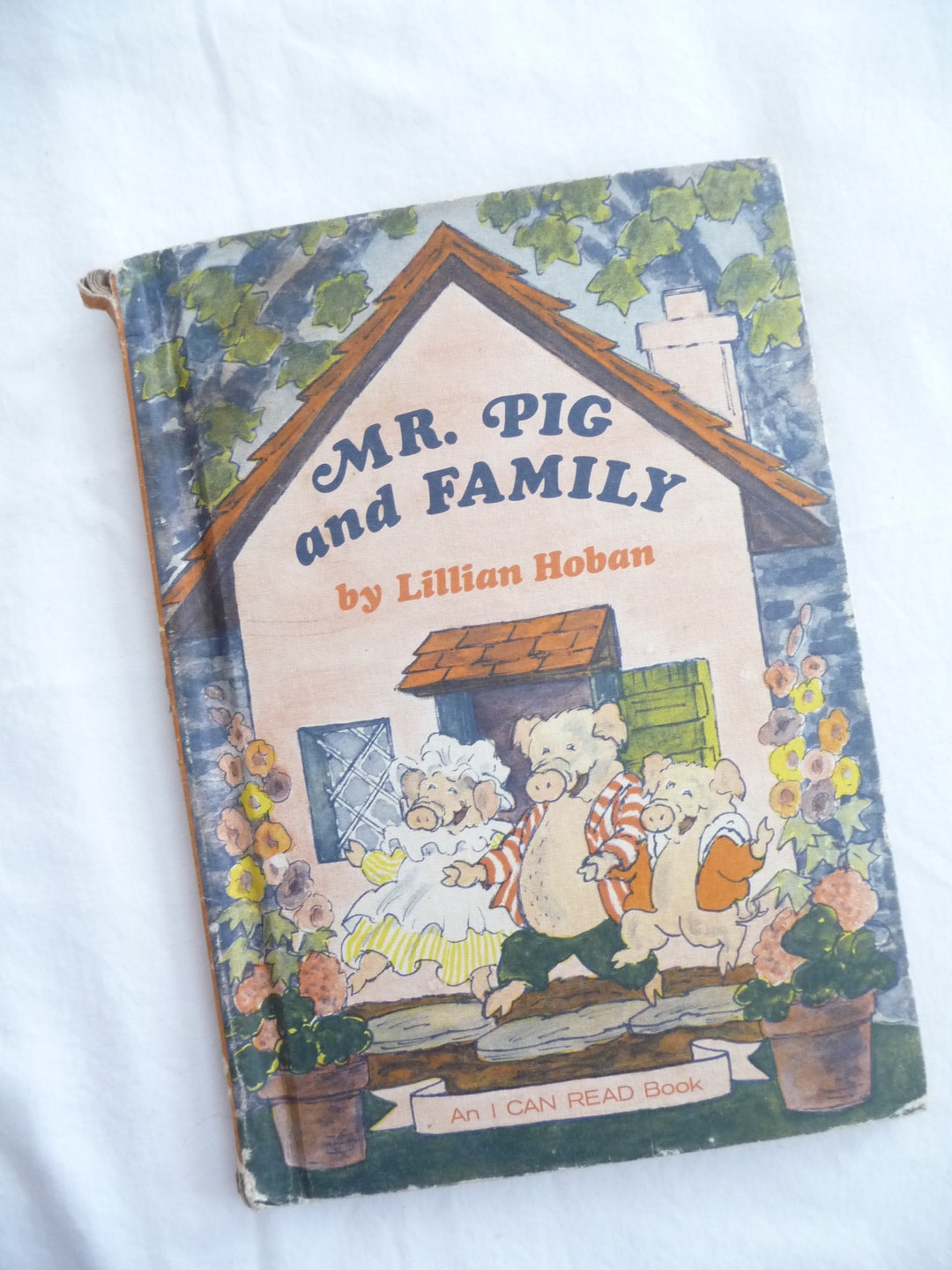 Mr Pig and Family Vintage Childrens Book Vintage 1980 Lillian Hoban