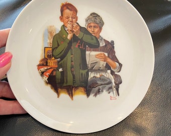 Vintage NORMAN ROCKWELL PLATE Threading a Needle Collectible Plate Grandma Sewing