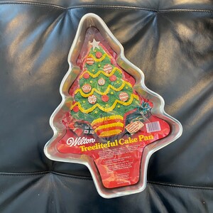 Wilton Christmas Tree Cake Pan/vintage Holiday Cake Pan/1986 Made in Korea  