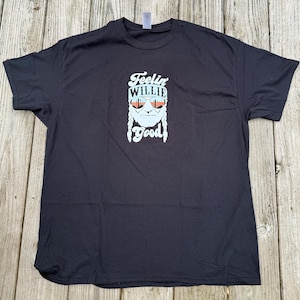 Feelin&#39; Willie Good Graphic Tee - Willie Nelson Country Music Shirt (XL)