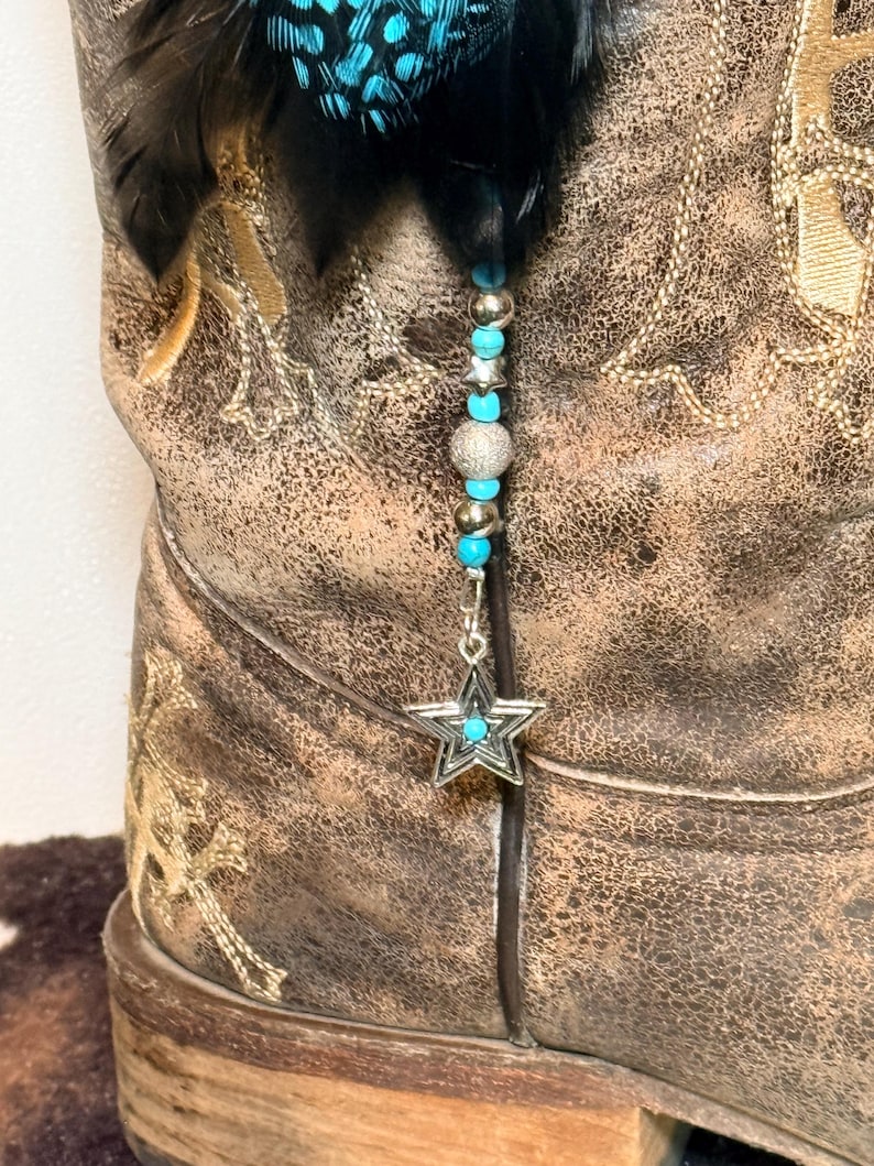Ciondolo per stivali Western Boho con piume - Perline turchesi argentate - Ciondoli in argento - Ciondolo per borsa - Star
