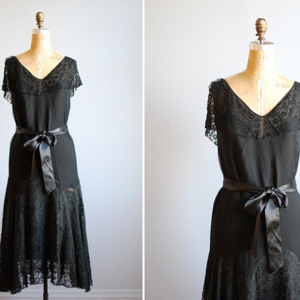 20's Flapper Girl Silk Chiffon and Lace Dress