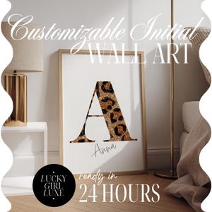 gepersonaliseerde initiaal aangepaste muurkunst universiteitsappartement decor, luipaardprint kunst aan de muur trendy slaapzaal decor, op maat college cadeau voor meisjes