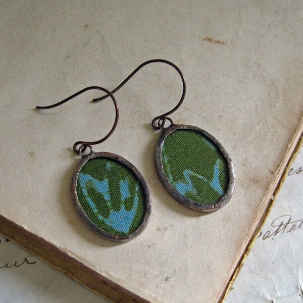 Verde oliva y Aqua Batik tela pendientes cristal