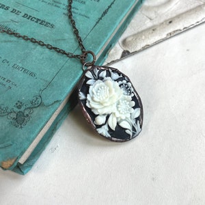 Rose Cameo 1990s, Black and Beige, Acrylic Resin Soldered Pendant, Floral Jewelry image 3