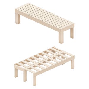 Puede incluir: Dos estructuras de cama de madera de color claro. La estructura superior tiene una superficie de listones, mientras que la estructura inferior muestra la estructura de soporte interna. Ambas estructuras tienen cuatro patas cuadradas y un dise&ntilde;o simple y moderno.