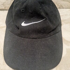 Nike Brand and logo embroidered 100% cotton stretch fit baseball hat cap