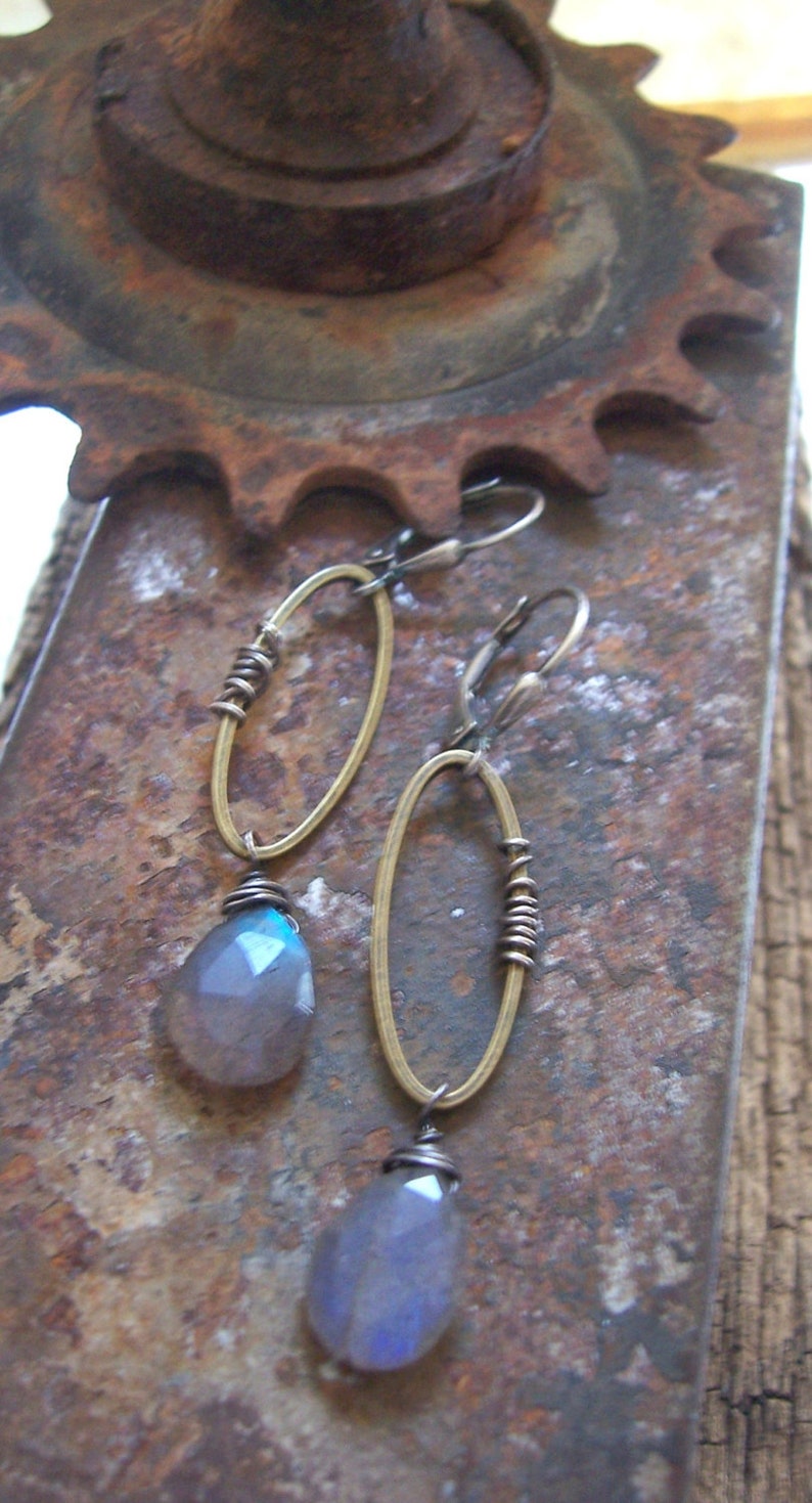 Long mixed metal labradorite drop earrings// Wire wrapped labradorite earrings// Industrial gemstone jewelry// Labradorite jewelry image 3