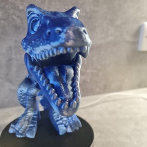 Articulated T-Rex Toy, Flexible Dinosaur Figure, Poseable Desk Toy, 3D Printed Fidget Animal, Unique Gift for Dino Lovers
