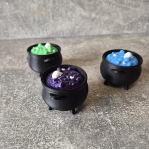 Halloween Cauldron Clicker, 3D printed black fidget, witchy desk decor