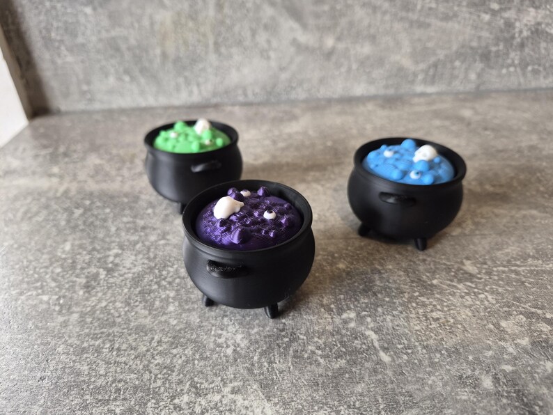 Halloween Cauldron Clicker, 3D printed black fidget, witchy desk decor