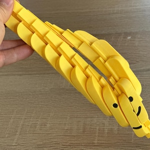 Stretchy Fidget Toy – Articulated Brick Style Figure, 3D Printed Sensory Desk Toy, Poseable Geek Gift & Stocking Filler