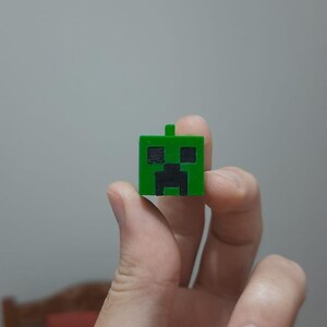 Minecraft Creeper Keychain – 3D Printed Pixel Gamer Gift