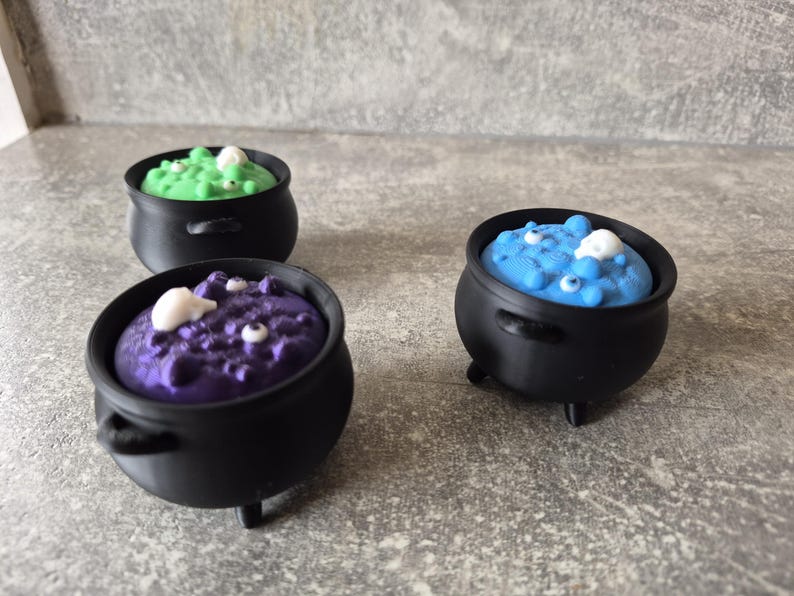 Halloween Cauldron Clicker, 3D printed black fidget, witchy desk decor
