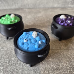 Halloween Cauldron Clicker, 3D printed black fidget, witchy desk decor