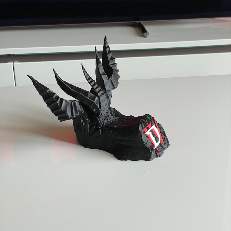 Diablo 4 Controller Stand, Xbox & PS5 Gamepad Holder, Lilith Gaming Display, Gothic Controller Shrine, Desk Gaming Decor, Diablo Gift for Ga