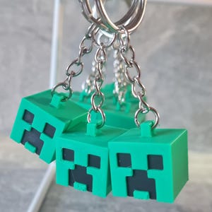Creeper Head Keychain - Pixel Gamer Gift, Minecraft-Inspired Keychain, Geeky Gaming Accessory, Unique Gamer Gift, Stocking Stuffer 3d print