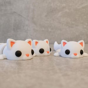 Flexi Kitty Toy – Poseable Kitten Figure, 3D Printed Fidget Pet, Cute Desk Companion Gift