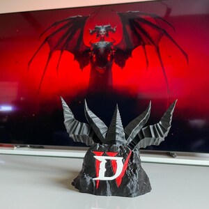 Diablo 4 Controller Stand, Xbox & PS5 Gamepad Holder, Lilith Gaming Display, Gothic Controller Shrine, Desk Gaming Decor, Diablo Gift for Ga