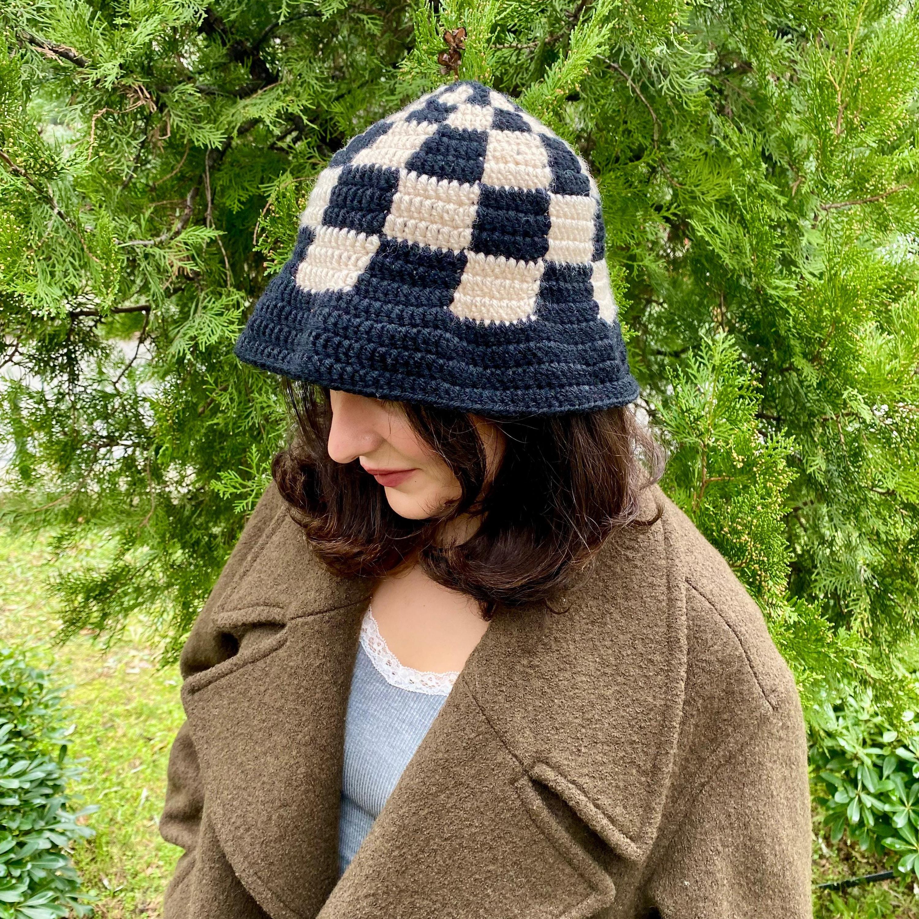 2000s Knitted Hat - Etsy display picture 2