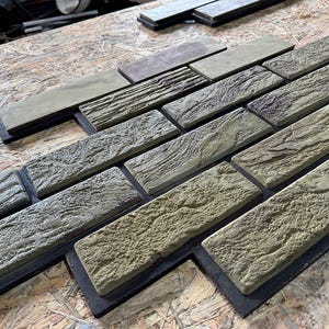Wooden Brick Rubber Mold for Making Decorative Stone Wall Panels from Gypsum or Concrete