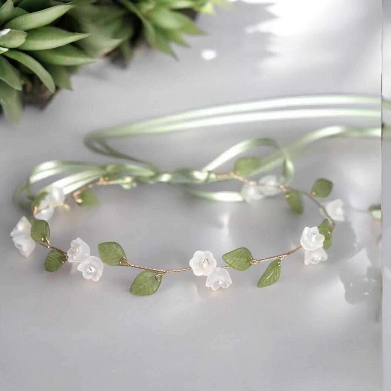 Boho Chic Floral Hair Vine With White Flowers and Green  display picture 3