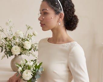 Witte vogelkooisluier met parels, parelbruidssluier op satijnen hoofdband, vintage stijl bruidssluier voor de bruid, witte parel fascinator