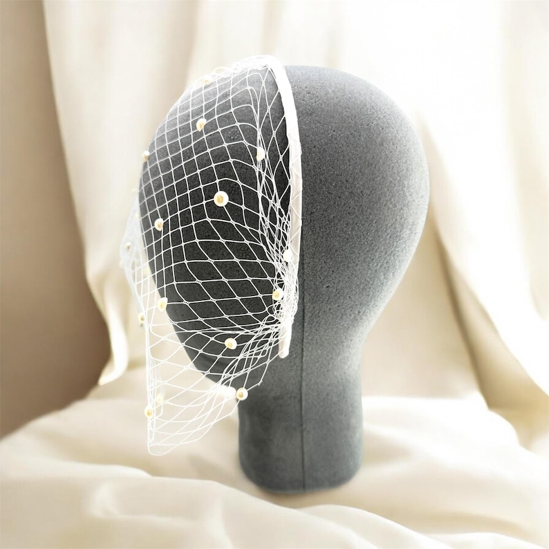 White Birdcage Veil with Pearls · Wedding Headband Veil · Retro Bridal Hair Accessory · Short Cage Veil for Bride · Fascinator Style image 5