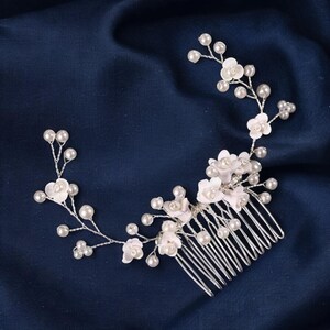 Bridal Hair Comb with Ceramic Flowers & Pearls • Elegant Wedding Hairpiece • Silver or Gold Hair Accessory for Brides