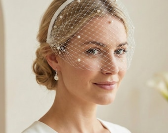 White Birdcage Veil with Pearls · Wedding Headband Veil · Retro Bridal Hair Accessory · Short Cage Veil for Bride · Fascinator Style