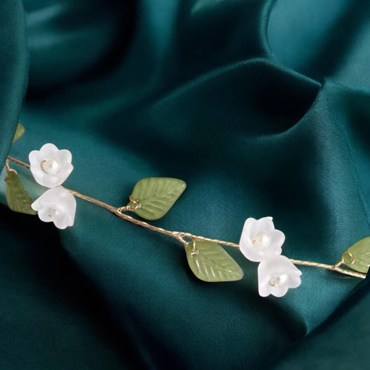Boho Vtg Wedding Hair Vine Flower Crown White Flowers Green Wear Many Ways NWOT Hair Vine White Flowers - Etsy main image 2