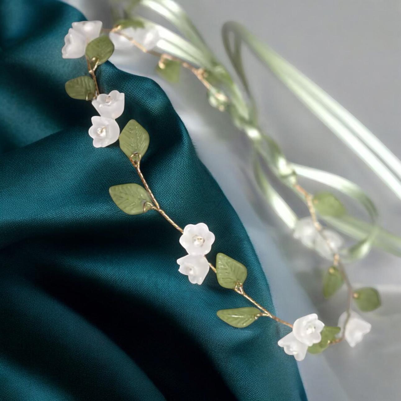 Boho Chic Floral Hair Vine With White Flowers and Green  display picture 2