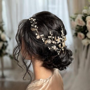 Bridal Hair Vine with Crystals & Pearls • Handmade Wedding Headpiece • Silver or Rose Gold Hair Accessory for Bride or Bridesmaids