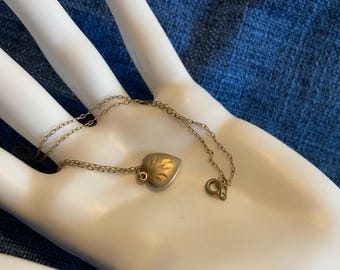 Vintage DAINTY HEART NECKLACE