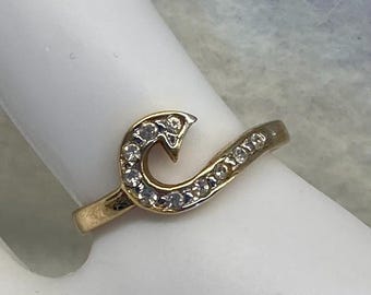 VINTAGE HOOK STYLE Ring Size 5