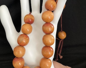 VINTAGE GROOVY WOODEN Beads Choker Necklace