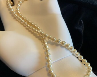 16" STRAND OF PEARLS in Silk Pouch