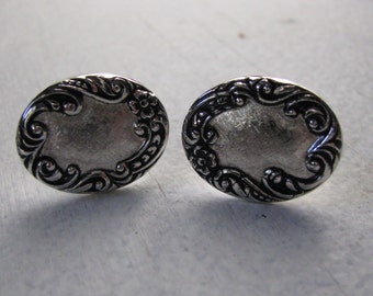 Oval silver tone vintage Antique Classic cuff links cufflinks by Sarah Coventry