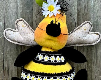 Darlin Daisy the bumblebee