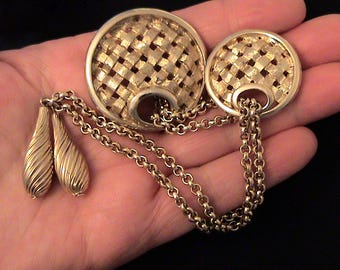 Vintage SARAH COVENTRY "Woven Classic" Double Basket Weave Swag Brooch